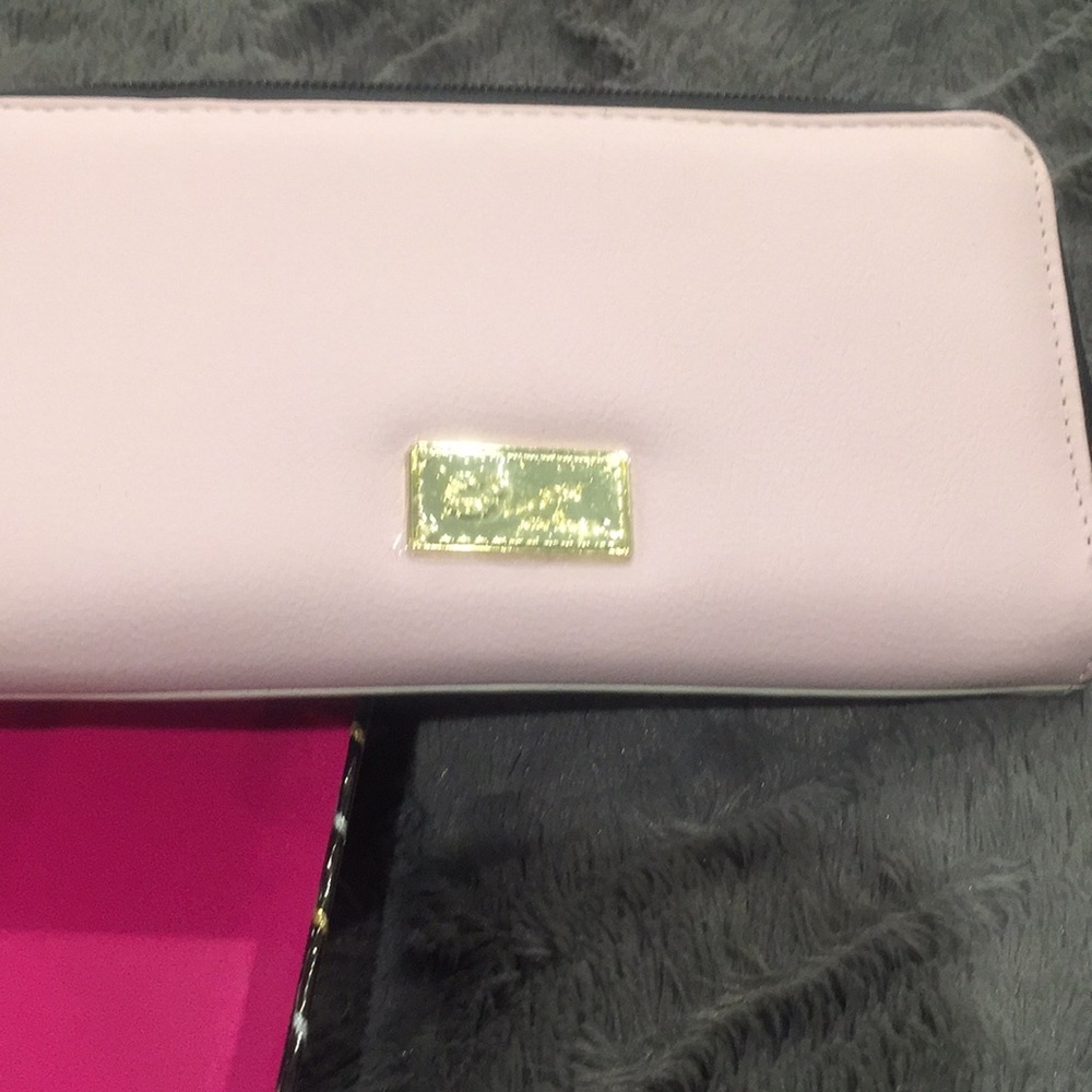 New Betsey Johnson Pink Unicorn Full Face Bi-Fold Wallet Credit card Purse. - Picture 11 of 14